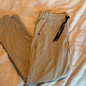 FIGS ankle pant